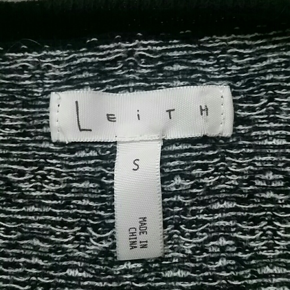 LEITH V Neck Gray V Neck Hi Low Sweater Size S - Picture 6 of 7